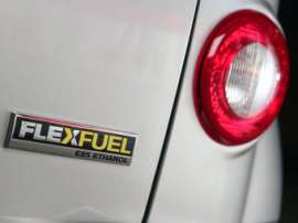 К 2012 году GM переведет половину своих машин на этанол. Фото Chevrolet