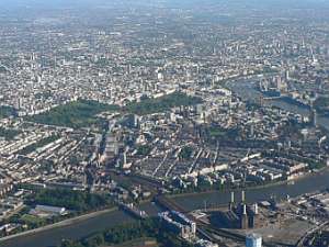 Вид на Лондон с высоты птичьего полета. Фото пользователя David Monniaux с сайта wikipedia.org