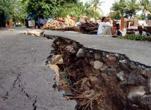 Последствия землетрясения. Фото: http://www.pravmir.ru