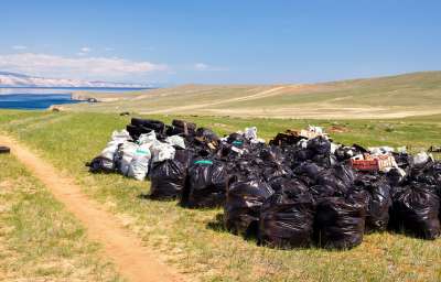 Собранный мусор на острове Ольхон © Владимир Байкальский/ТАСС